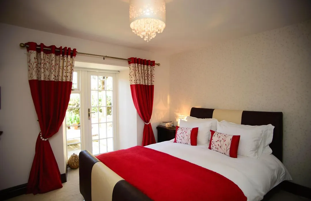Birdsong Cottage Bed And Breakfast-1